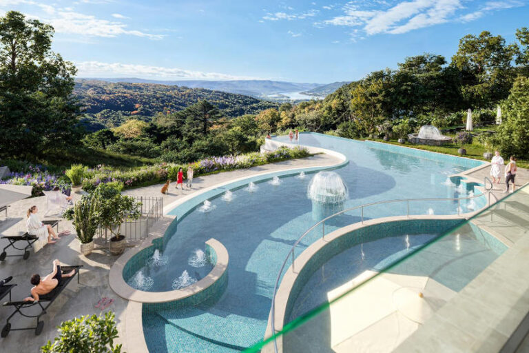 Hotel Silvanus szálloda medence, Visegrád