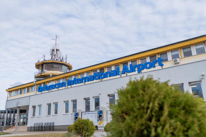 Debrecen International Airport, nemzetközi repülőtér - turisztika