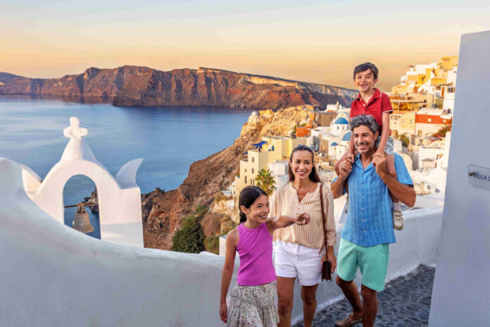 nyaralás, hajós utak, tengerpart, család - turisztika