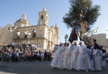 Málta, Húsvéti ünnepek, turisztika, kiutaztatás
