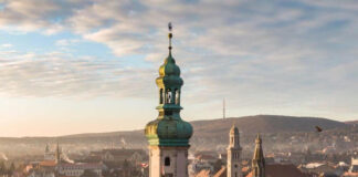 Sopron város látképe - turisztikai desztináció