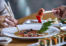 sashimi a japán konyhaművészet egyik legismertebb és legősibb fogása