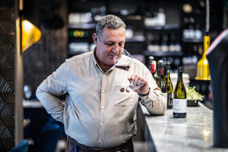 bor, kóstoló, sommelier, étterem - gasztronómia