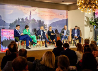 Bledi Stratégiai Fórum 2025 turisztikai panel Bled Stratégiai Fórum turisztikai panel, Szlovénie, konferencia