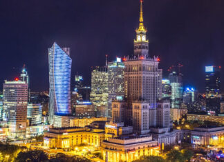 Varsó, Lengyelország - turisztikai desztináció, kiutaztatás