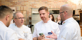 Karácsonyi fatörzs 2025 – kihirdették az első országos verseny eredményét Karácsonyi fatörzs 2025 verseny Cukrász Ipartestület - gasztro, desszert