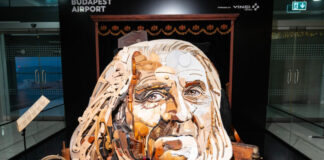 Különleges Liszt Ferenc-installációval zárta jubileumi évét a Budapest Airport Liszt Ferenc installáció Budapest Airport - turisztika
