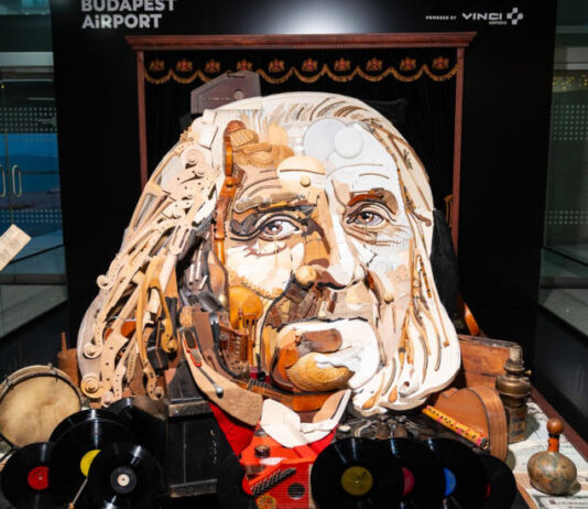 Liszt Ferenc installáció Budapest Airport - turisztika