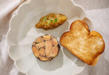 Hízott kacsamáj terrine kakukkfüves körte chutneyval recept Hízott Kacsamáj terrine, kakukkfüves körte chutneyval recept