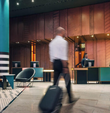 Pullman Berlin Schweizerhof szálloda, Revo Hospitality