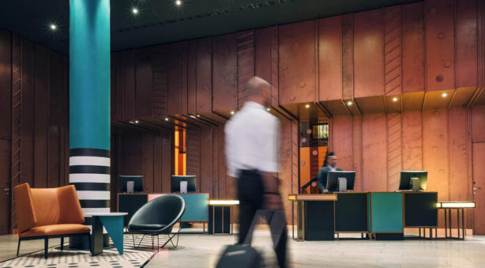 Pullman Berlin Schweizerhof szálloda, Revo Hospitality