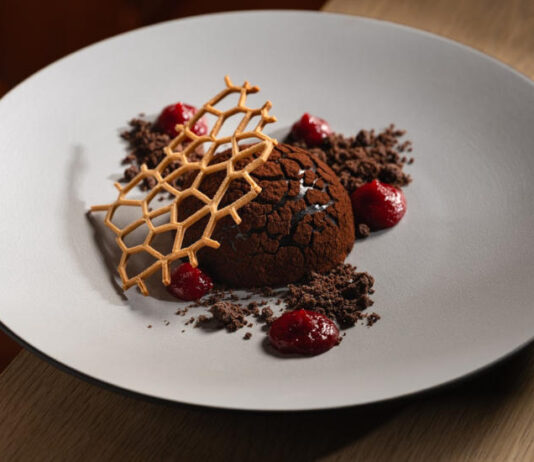 Csokoládé Dome desszert - gasztronómia