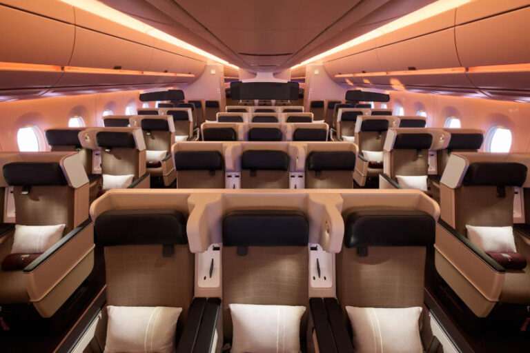 Repülőgép fedélzet, légitársaság - turizmus
